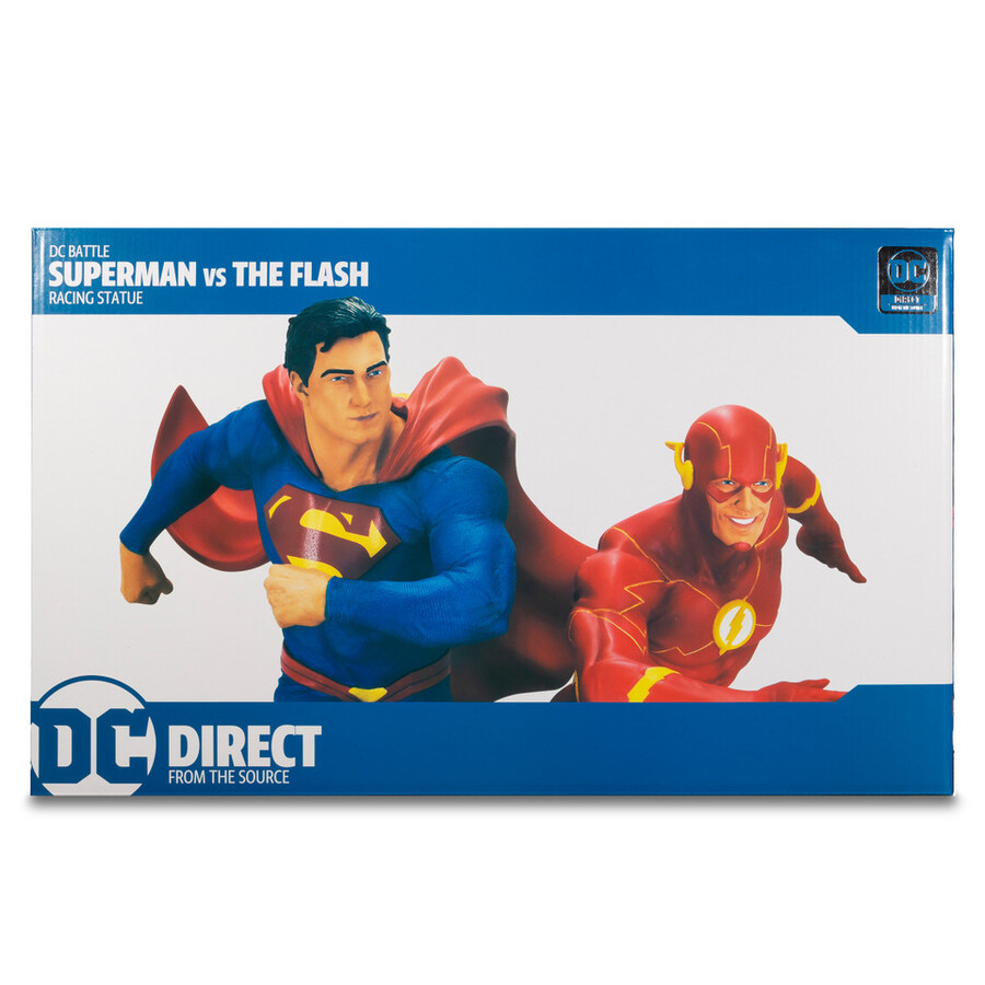 statua in resina di superman contro flash dc battle