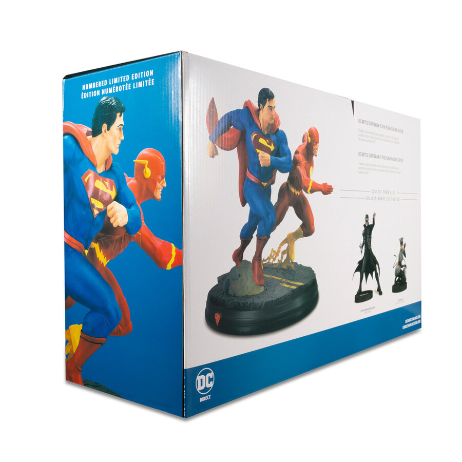 statua in resina di superman contro flash dc battle