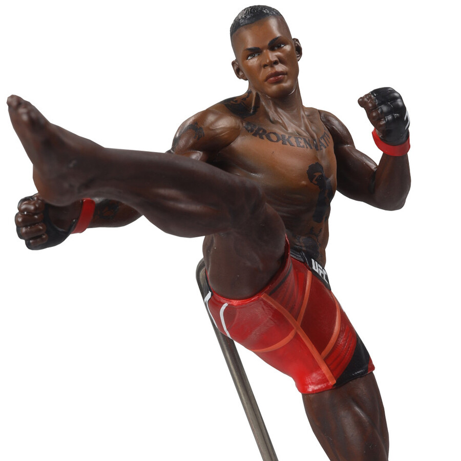 pacchetto israel adesanya ufc 2 regular e platinum chase 7 figures mcfarlanes sportspicks